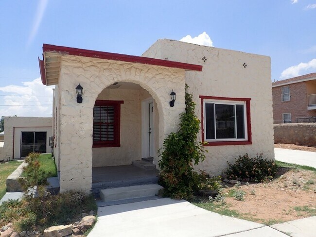 Building Photo - 3618 Truman Ave