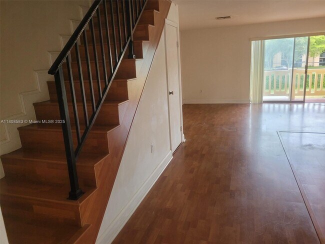 Foto del edificio - 8475 SW 137th Ave
