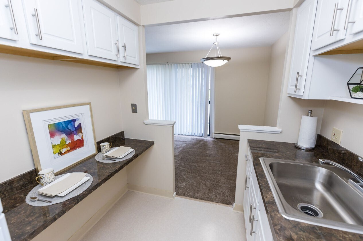 Randall Park Apartments – photo 4