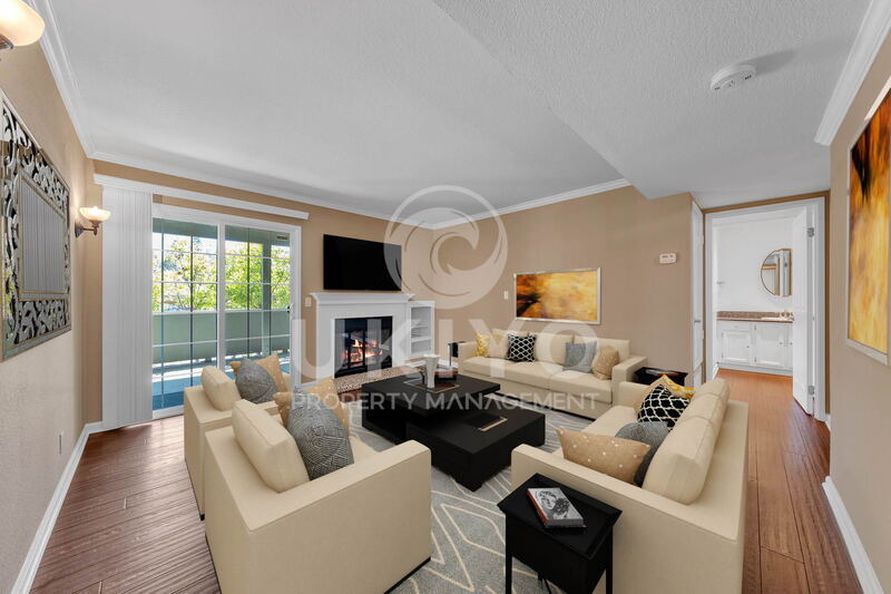 Primary Photo - 560 Canyon Oaks Dr