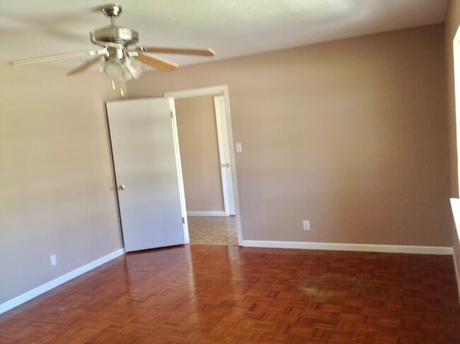Building Photo - 11803 Oak Haven Rd