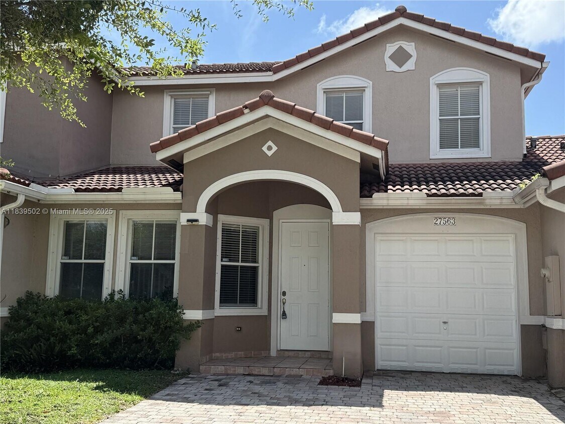 Foto principal - 27563 SW 137th Ct