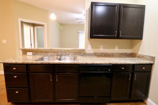Building Photo - 302 Capstone Dr
