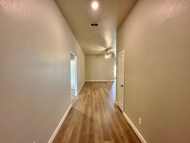 Foto del edificio - 3 bed/2 bath: Bell Farms AVAILABLE AUGUST!