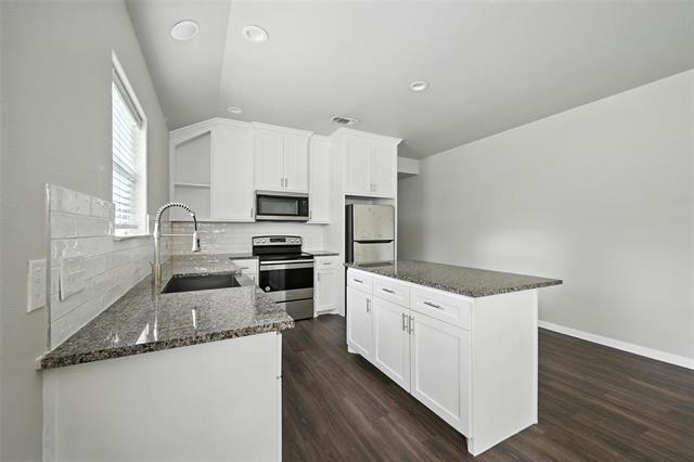 Building Photo - 910-914-914 N Throckmorton St