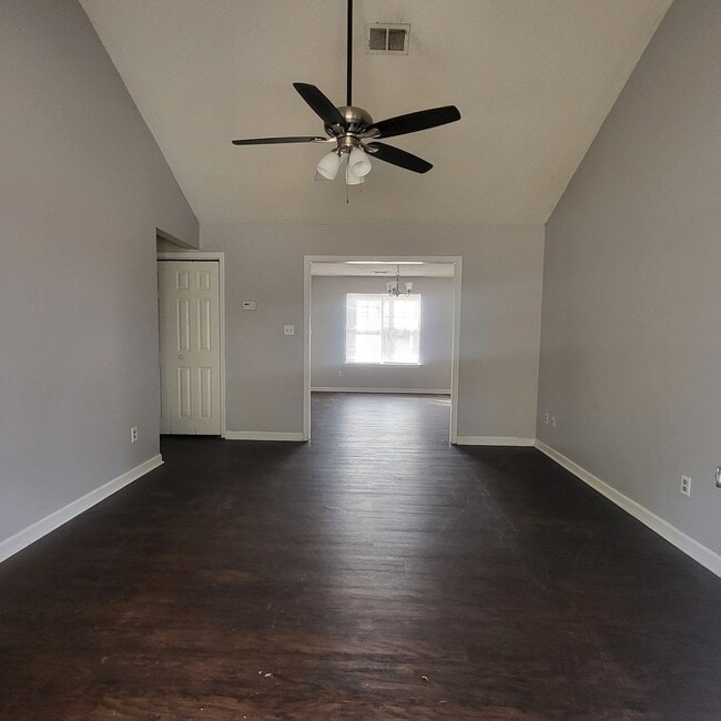 Building Photo - 639 Ed Beckham Rd