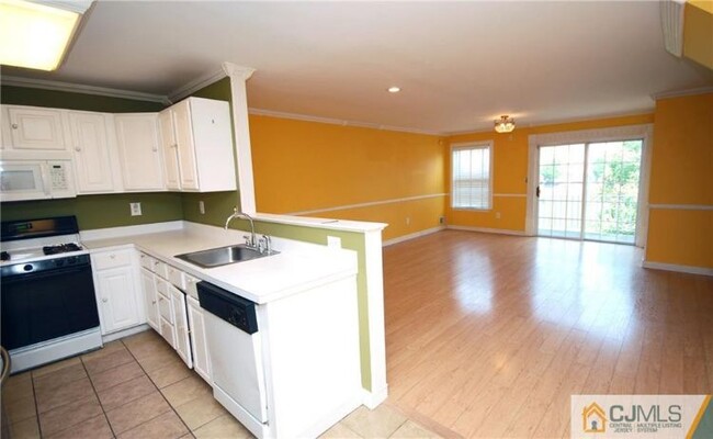 Building Photo - 2007 Ridgeview Ct