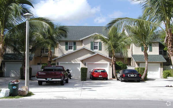 Foto principal - 1645 Hawthorne Pl