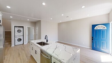 Building Photo - 5169 La Dorna St