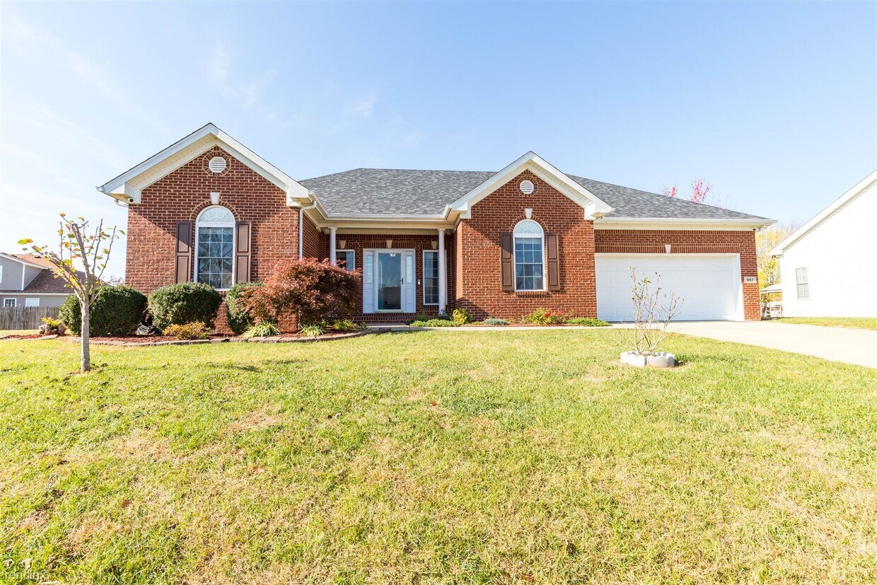 3 br, 2 bath House 667 Crossings Ct 667 House Rental in Bowling