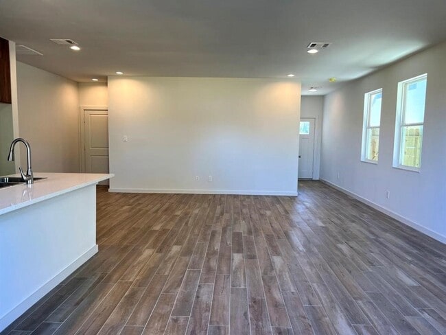 Building Photo - 18630 Green Land Way