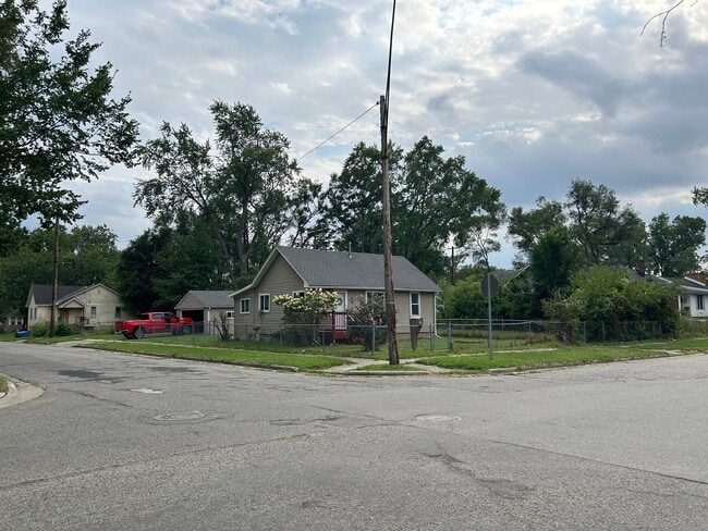Building Photo - 79 W Cornell Ave