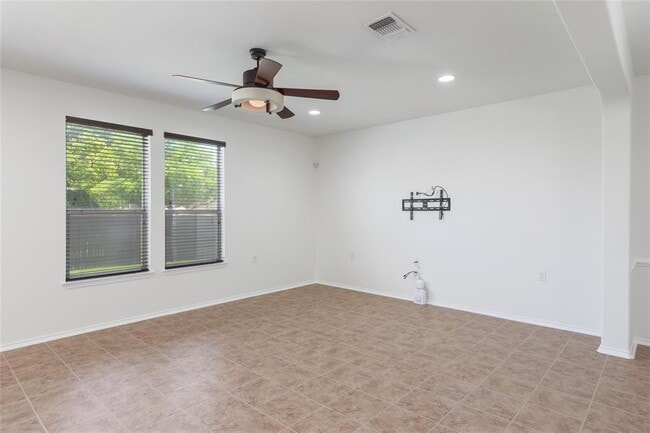 Building Photo - 8725 Panadero Dr
