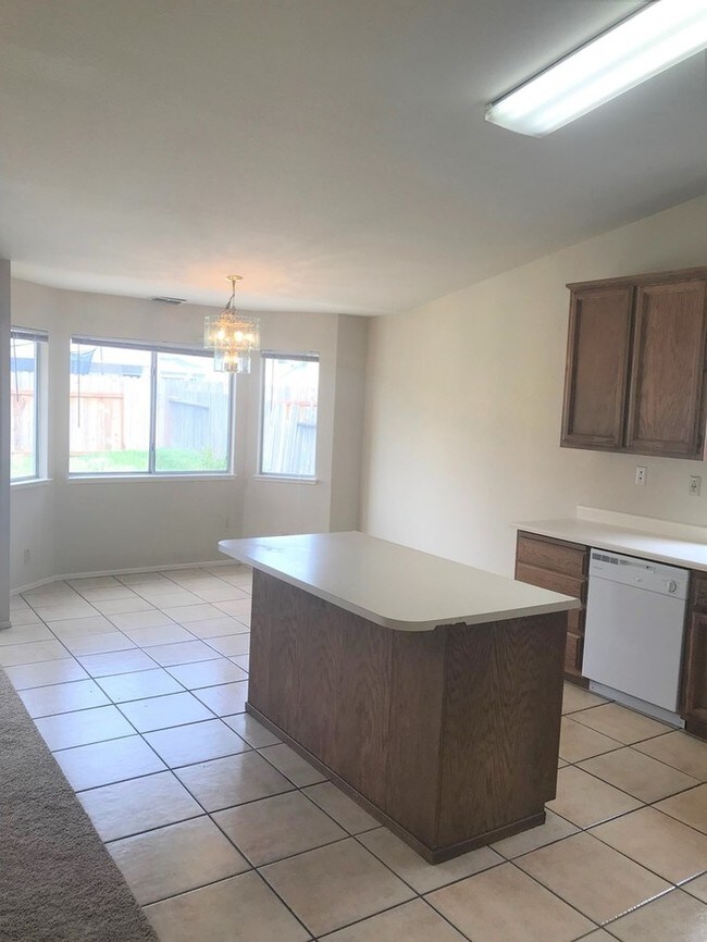 Building Photo - 8280 Winkler Way