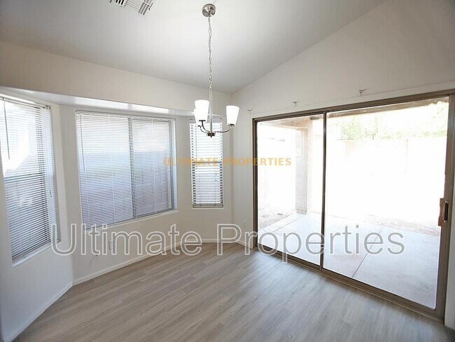 Building Photo - 12418 W Yuma St