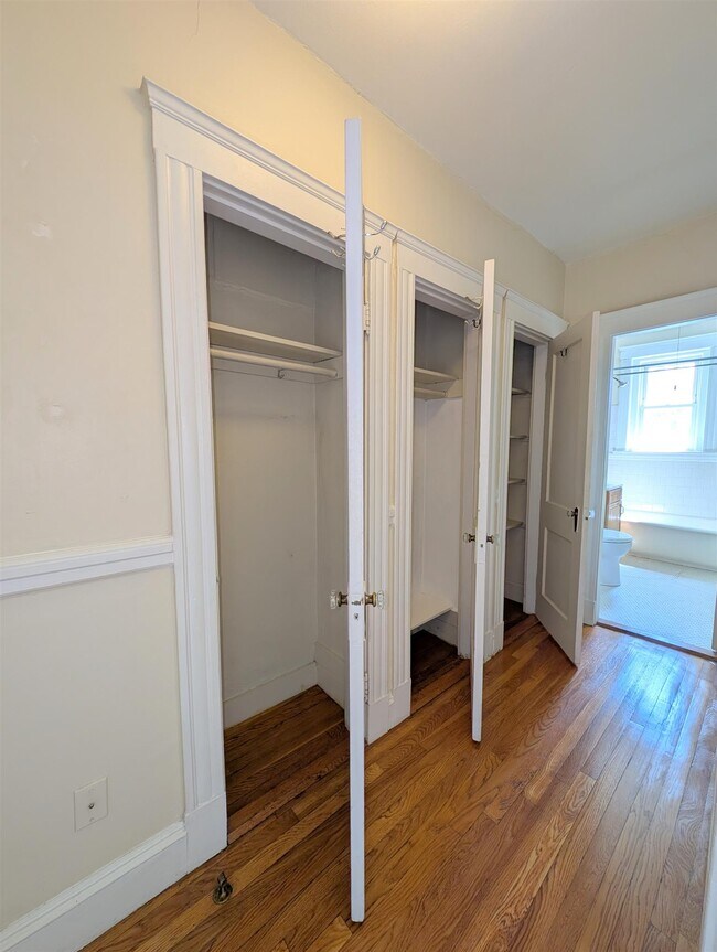 Building Photo - 6 Linnaean St