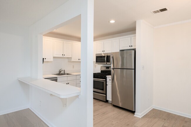 Foto del edificio - 430 Wedgewood Cir