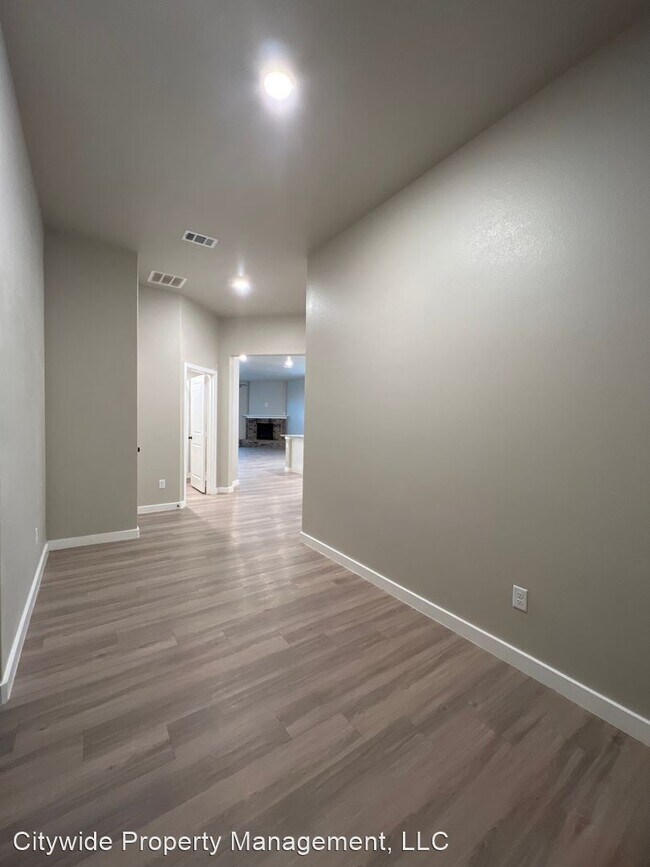 Foto del edificio - 3 br, 2 bath House - 7318 E Co. Rd 99 1/2
