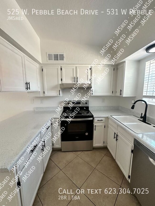 Building Photo - 525 W Pebble Beach Dr