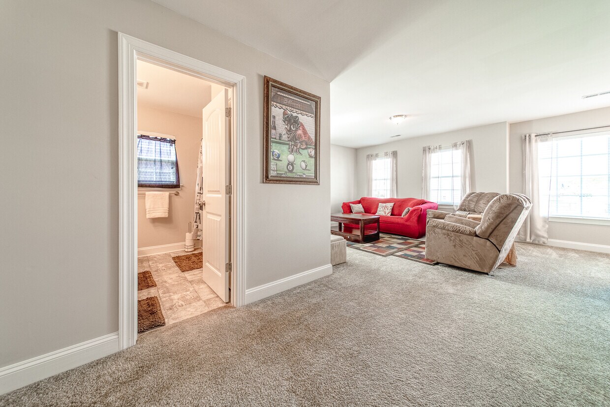 1507 Clarence Cove Dr, Chester, VA 23836 House for Rent in Chester, VA