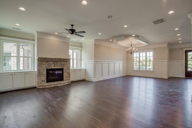 Foto del edificio - 5869 Chickasaw Ln