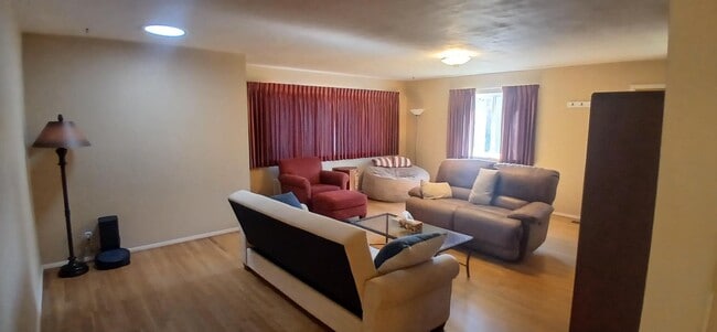 Foto del edificio - 111 Glade Park Rd