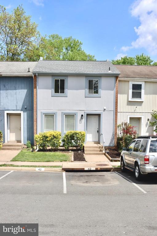 Foto del edificio - 1029 Kings Ct