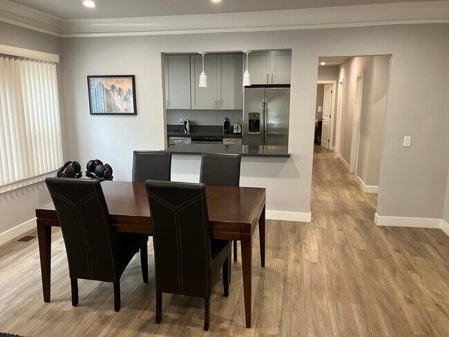 Foto del edificio - 2059 N Vermont Ave