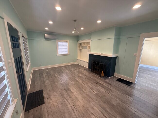 Foto del edificio - 396 N Mentor Ave