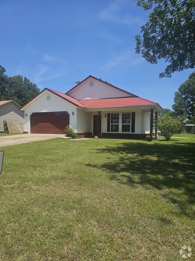 Building Photo - 2013 Cherrybark Bend