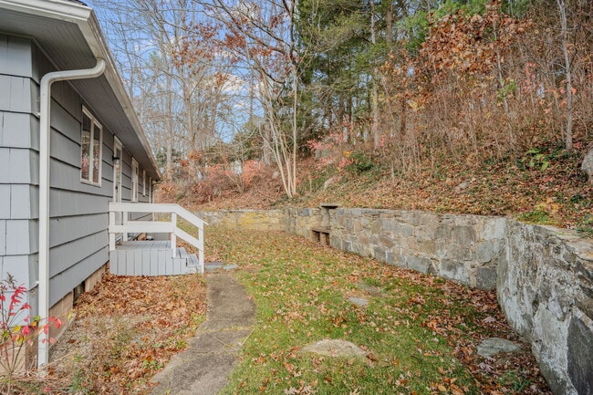 Building Photo - 293 Hamburg Rd