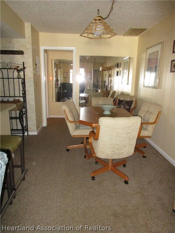 Building Photo - 4715 Vilabella Dr