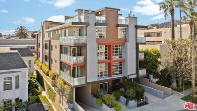 Building Photo - 1367 N Alta Vista Blvd