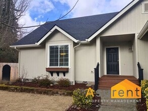 Building Photo - 132 SW Verstappen Ln