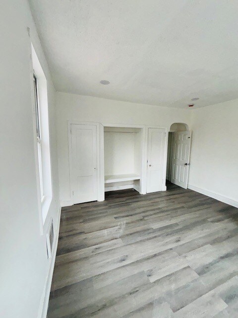 Building Photo - 2029 E Tioga St