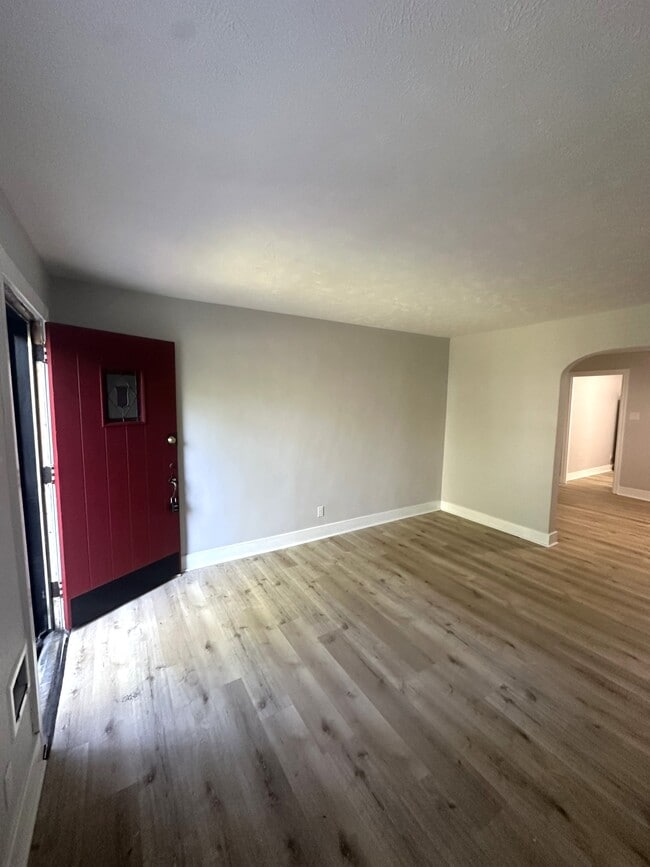 Building Photo - 807 S Braddock Ave