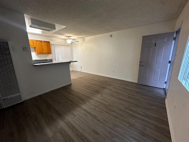 Building Photo - 1228 S Loara St