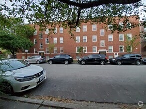 Building Photo - 1750 W Rascher Ave