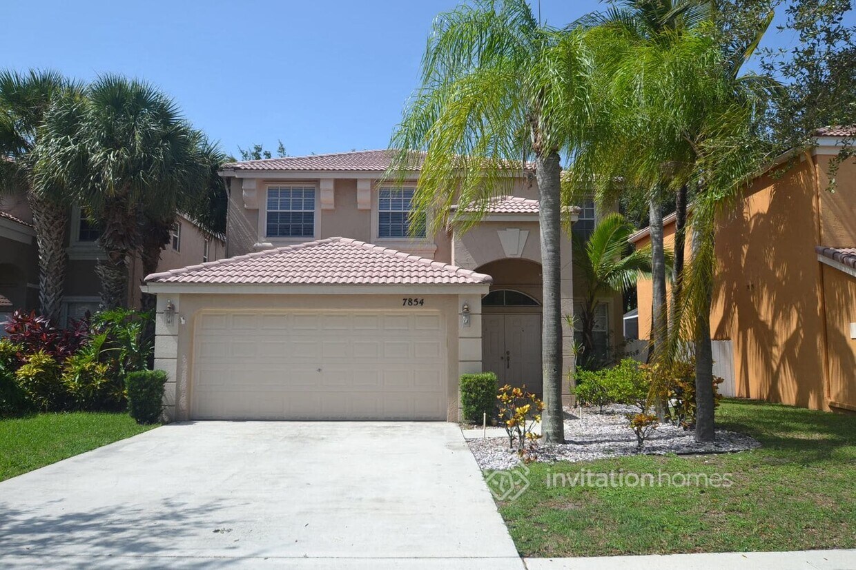 Foto principal - 7854 Oak Grove Cir