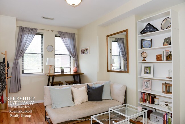Foto del edificio - 1538 W Monroe St