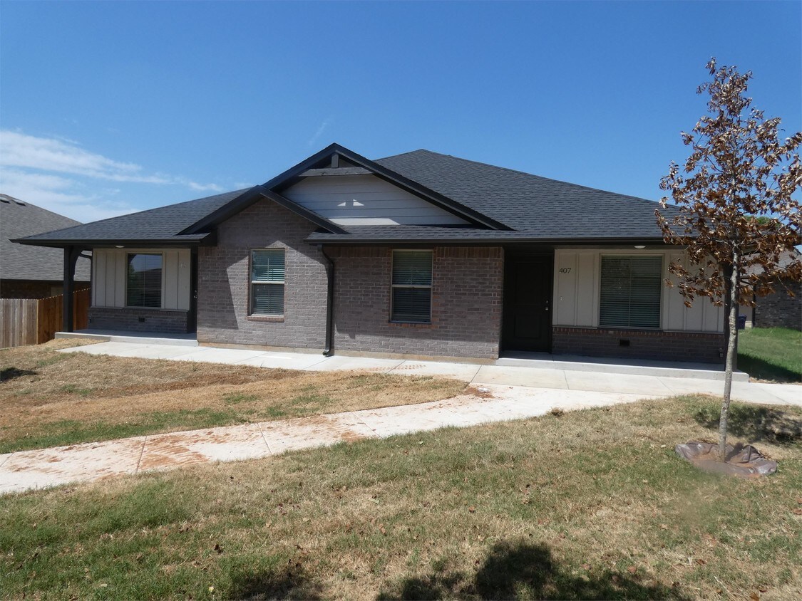 407 Vail Cir, Oklahoma City, OK 73114 House Rental in Oklahoma City, OK