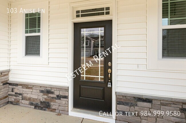 Building Photo - 103 Anise Ln