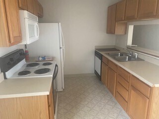Foto del edificio - Gorgeous 2 Bedroom 1 Bath Condo Located in...