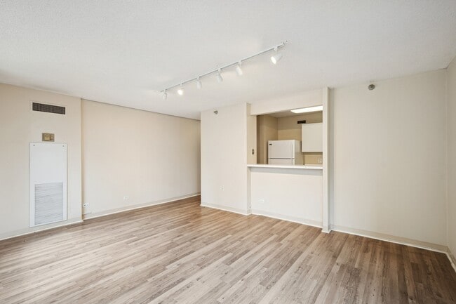Building Photo - 440 N Wabash Ave