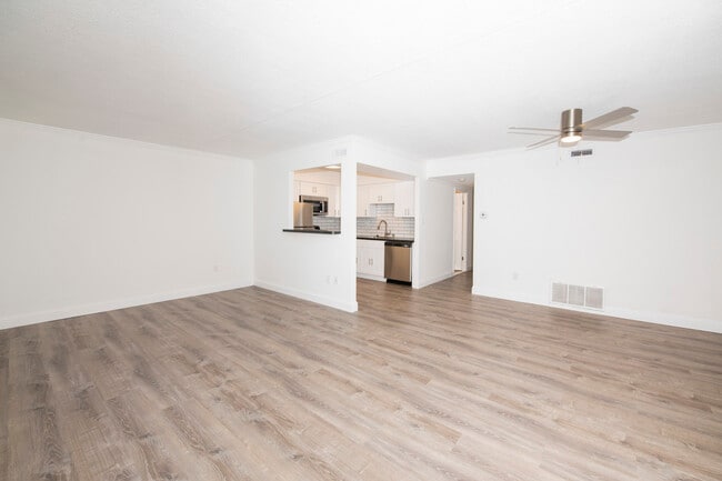 Living Room - Pic 1 - Whistlewood Commons