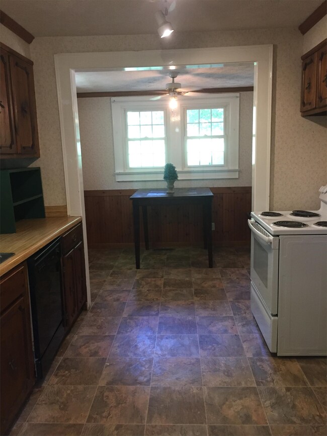 Foto del edificio - 2801 Wildwood Rd