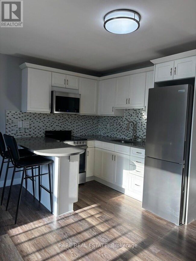 Building Photo - 253 Augusta Ave