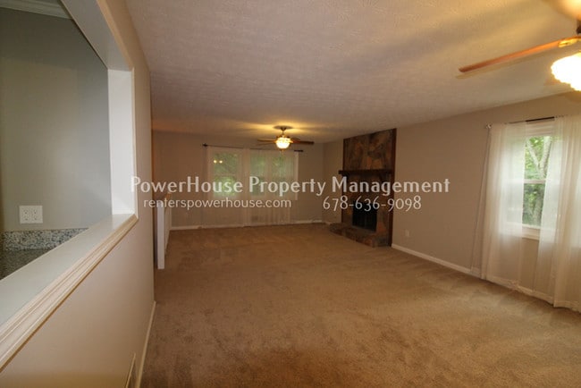 Building Photo - Split level 3BR on cul-de-sac