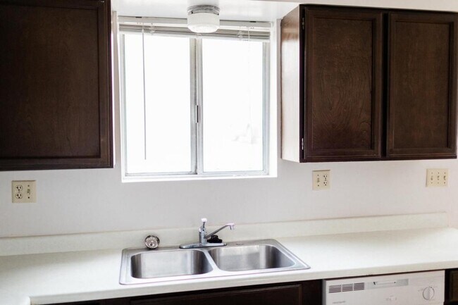 Building Photo - 7273 S Halelani Dr