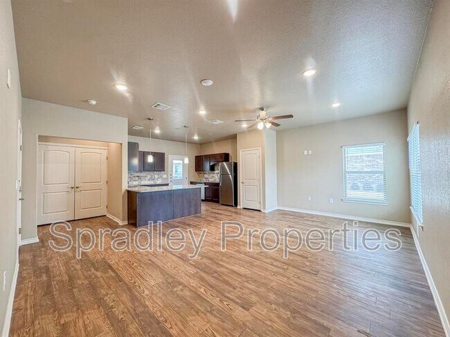 Building Photo - 1045B Hibiscus Dr